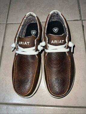 Ariat Brown Leather Men’s Casual Boat Shoes with White Laces